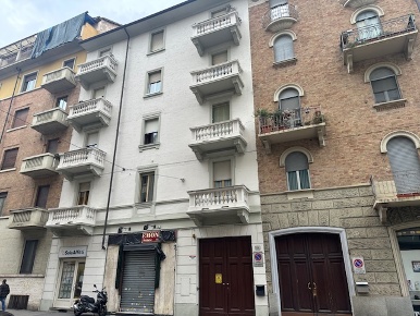 Foto Negozio a Torino Borgo Vittoria di 33 m² con 2 locali in vendita