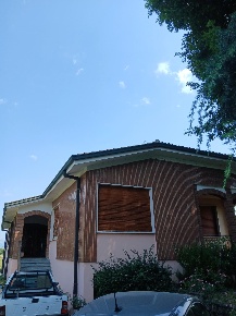 Foto Villa unifamiliare a Fara Gera d'Adda Centro di 323 m² con 5 locali