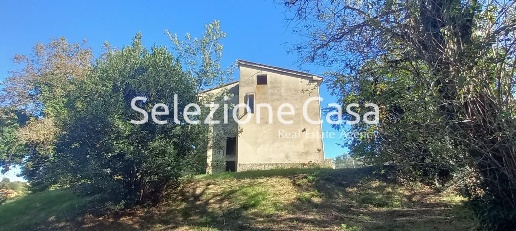 Foto Appartamento a Santa Maria a Monte di 230 m² con 11 locali in vendita