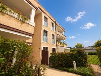 Foto Appartamento in VIA SILVIO PELLICO 18A, Monza Buonarroti di 106 m²