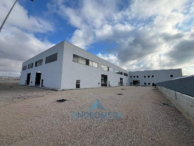 Foto Capannone industriale a Caserta di 5310 m² con 6 locali in affitto