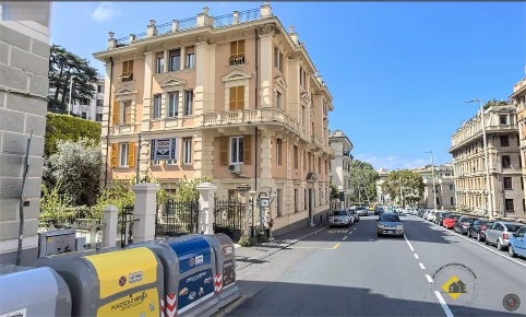 Foto Appartamento in Via Francesco Pozzo, Genova Albaro di 190 m²