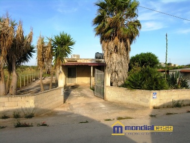 Foto Casa indipendente in c.da Marza viale Delle Zucche, Ispica di 3310 m²