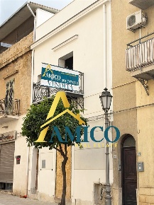 Foto Appartamento in Corso Butera, Bagheria Centro di 135 m² con 5 locali