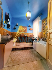 Foto Appartamento in Via Falcone Morvillo, Bagheria Centro di 390 m²