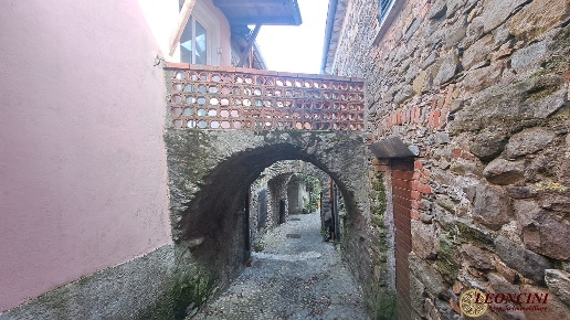 casa indipendente in vendita a Tresana