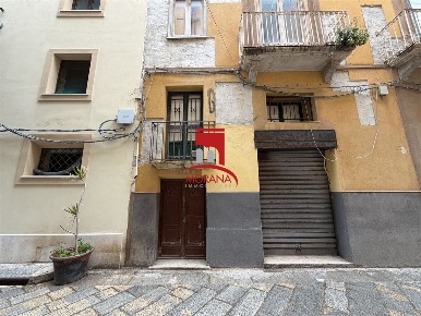 Foto Appartamento in Via Badia Nuova, Trapani Centro di 64 m² con 3 locali