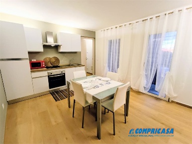 Foto Appartamento a Bardolino Centro di 55 m² con 2 locali in affitto