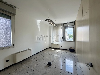 Foto Ufficio in Via Alcide De Gasperi 85, Rho Mazzo - Pantanedo in affitto