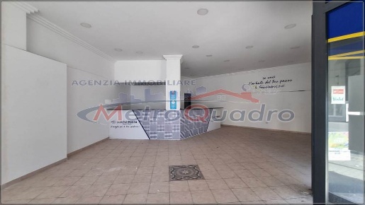 Foto Locale commerciale a Canicattì di 120 m² con 1 locali in affitto
