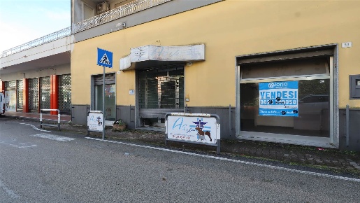 Foto Attività commerciale in TRAVERSA I DI VIA DEGLI ORTI 54-56-58,