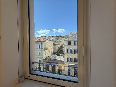 Foto Appartamento a Ancona di 70 m² con 3 locali in vendita
