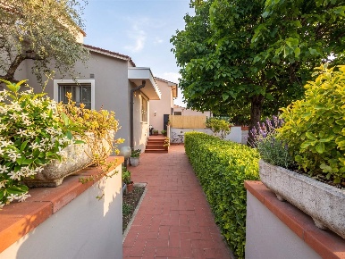 Foto Villa bifamiliare a San Giuliano Terme Asciano, Agnano di 75 m²
