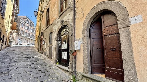 Foto Appartamento in via Nazionale, Montefiascone Centro di 120 m²
