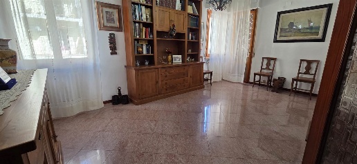 Foto Appartamento a Pistoia Piazza della Sala di 95 m² con 5 locali