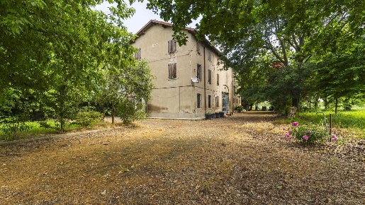 Foto Casa indipendente a Modena Villanova di 198 m² con 11 locali