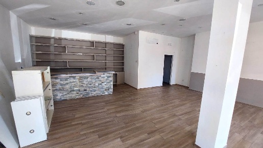 Foto Negozio a Pistoia Pistoia Ovest di 58 m² con 1 locali in vendita