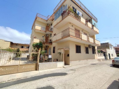 Foto Appartamento in VIA SIGINULFO, Mondragone di 80 m² con 2 locali