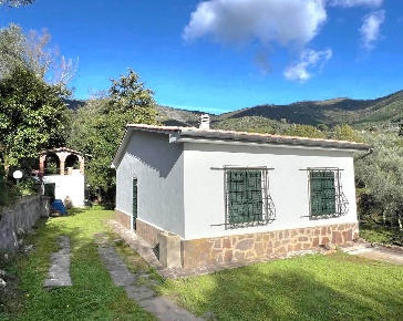 Foto Casa indipendente a Calci di 90 m² con 4 locali in vendita