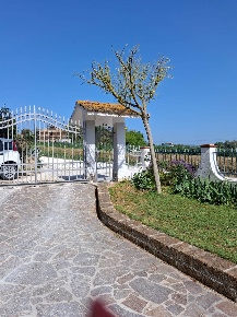 Foto Appartamento a Ancona Baraccola - Aspio di 198 m² con 7 locali