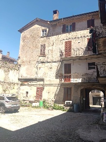 Foto Appartamento in piazza san giorgio\, Valgreghentino Centro di 126 m²