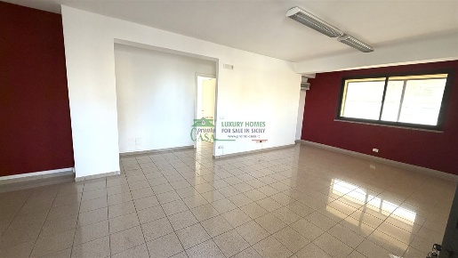 Foto Ufficio in Aldo Licitra, Ragusa Croce - Selvaggio di 85 m² in affitto