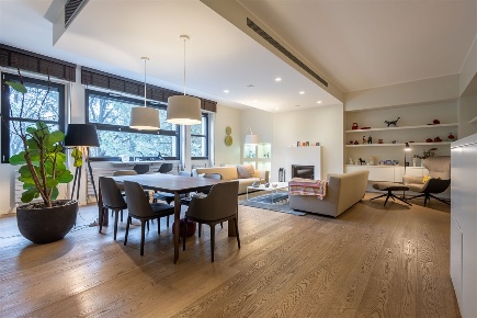 Foto Appartamento in Via Rossini, Monza Parco di 228 m² con 5 locali