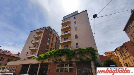 Foto Appartamento in via Belmeloro, Bologna San Vitale di 40 m² in affitto