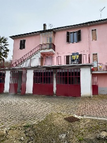 Foto Casa indipendente in VIA MARCONI, Mombercelli Centro di 350 m²
