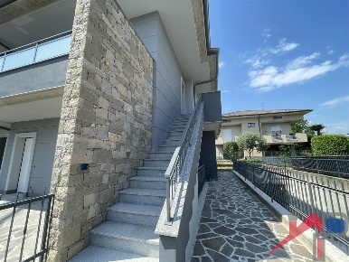 Foto Appartamento a Terno d'Isola Centro di 95 m² con 3 locali in vendita