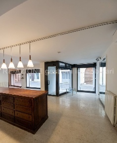 Foto Negozio in Via Trieste, Thiene Centro di 99 m² in affitto