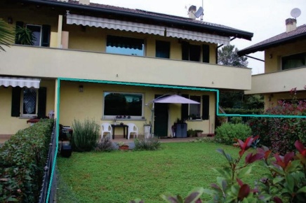 Foto Appartamento a Castelli Calepio Centro di 104 m² con 4 locali