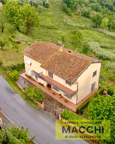 Foto Casa indipendente a Casciana Terme Lari Cevoli di 300 m² con 15 locali