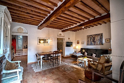 Foto Casa indipendente a Calci Montemagno di 120 m² con 6 locali in vendita