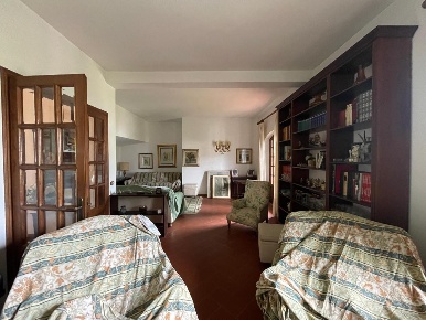 Foto Villa bifamiliare a Camaiore Lido di Camaiore di 200 m² con 8 locali