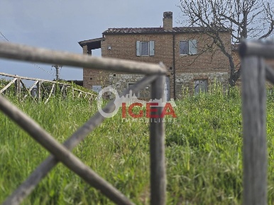 Foto Appartamento a Monteroni d'Arbia di 100 m² con 4 locali in vendita