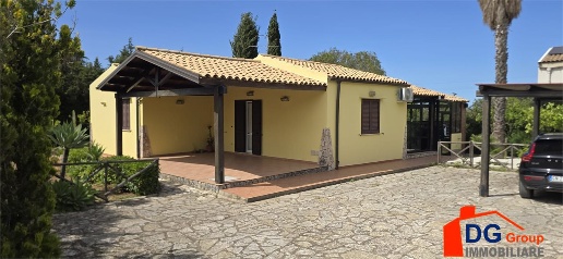 Foto Villa unifamiliare in Fraginesi, Castellammare del Golfo di 1155 m²