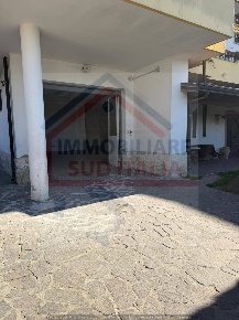 Foto Magazzino in via arco sant antonio, Giugliano in Campania di 90 m²