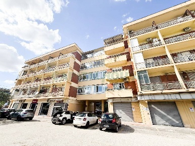 Foto Appartamento in Via Passariello, Pomigliano d'Arco di 155 m²