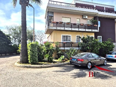 Foto Appartamento in Via Giovannino, Catania di 185 m² con 7 locali