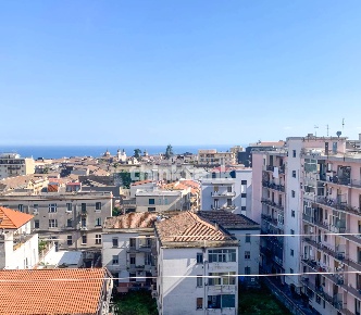 Foto Appartamento in Corso Italia 93, Acireale di 130 m² con 4 locali