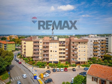 Foto Appartamento in Via Fratelli Vivaldi 26, Sassari di 118 m² in vendita