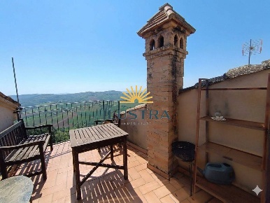 Foto Appartamento in via Umberto I 29, Montedinove Centro di 80 m²