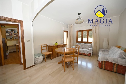 Foto Appartamento a Ascoli Piceno di 140 m² con 5 locali in vendita