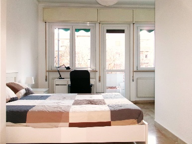 Foto Appartamento in PIAZZA TOTI, Ferrara Stazione di 90 m² con 5 locali