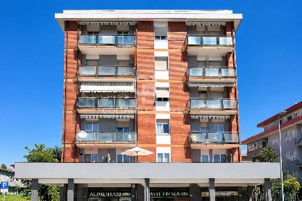 Foto Appartamento in Viale Martiri della Libertà, Pergola Centro di 155 m²
