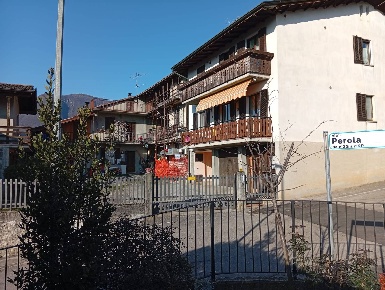 Foto Case semi ndipendenti in via Perola 21, Albino Centro di 312 m²