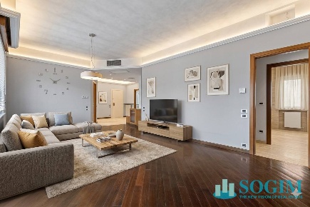 Foto Appartamento in Via Cardinale Schuster 17, Cinisello Balsamo di 229 m²