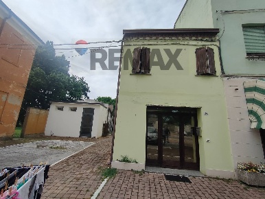 Foto Case semi ndipendenti in zappaterra 26, Copparo Ambrogio di 100 m²