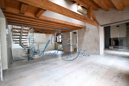 Foto Appartamento in VIA SANT'AGOSTINO, Treviso di 175 m² con 6 locali